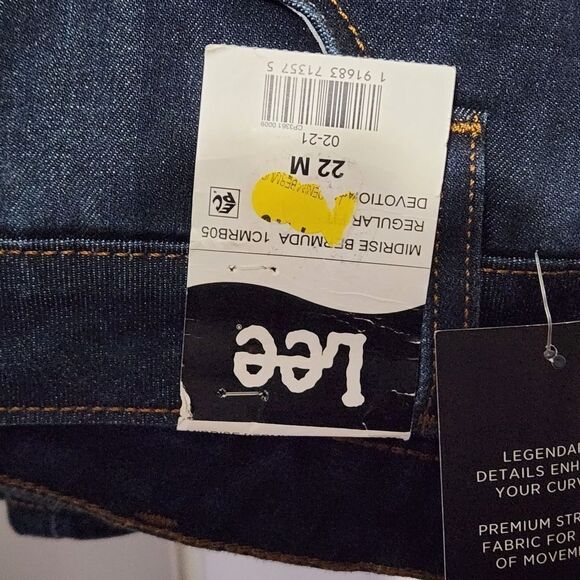 Lee Women's Blue Jean Shorts - Picture 2 of 4